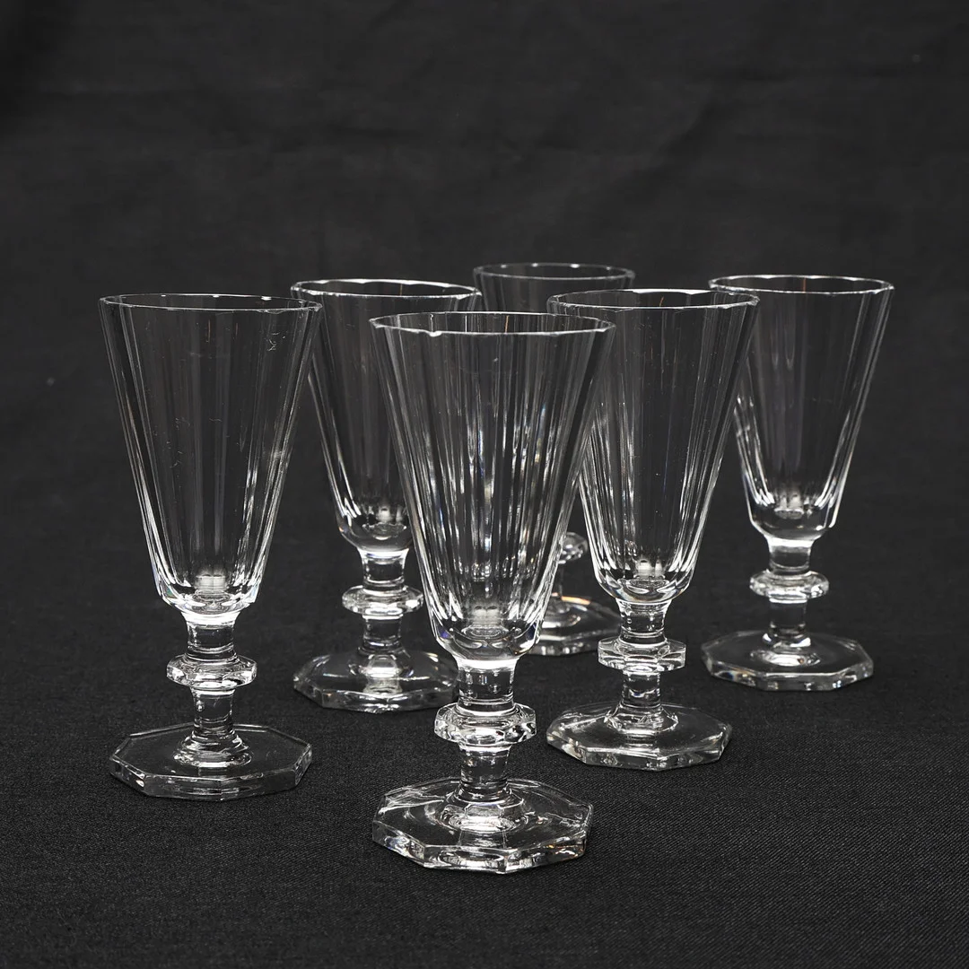 ELIS BERGH. SNAPSGLAS, 6 st, "Karlberg", Kosta, 1900-tal. — Utility glass — Gomér & Andersson Jönköping