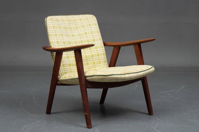 Hans J. Wegner Lounge chair model JH517 'Bukkestolen' in teak