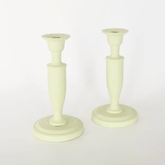 CARL MALMSTEN. 1888-1972. Ljusstakar, 1 par, furu, Liljeholmens nr 4, 30 cm höga.