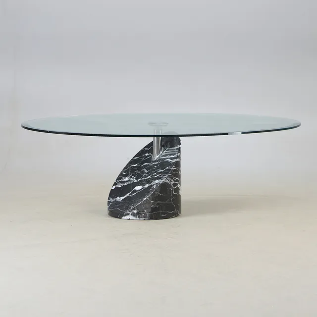 GIORGIO & MAURIZIO CATTELAN. Soffbord, glas med stenunderrede, Italien, 1900-talets senare hälft.