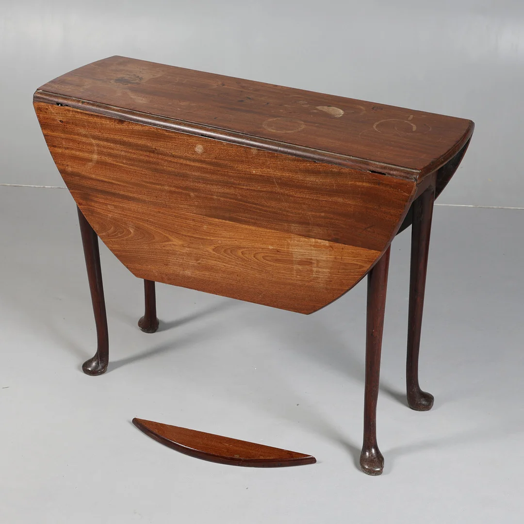 A GEORGE III MAHOGANY GATE LEG TABLE. — Tables — Bishop & Miller