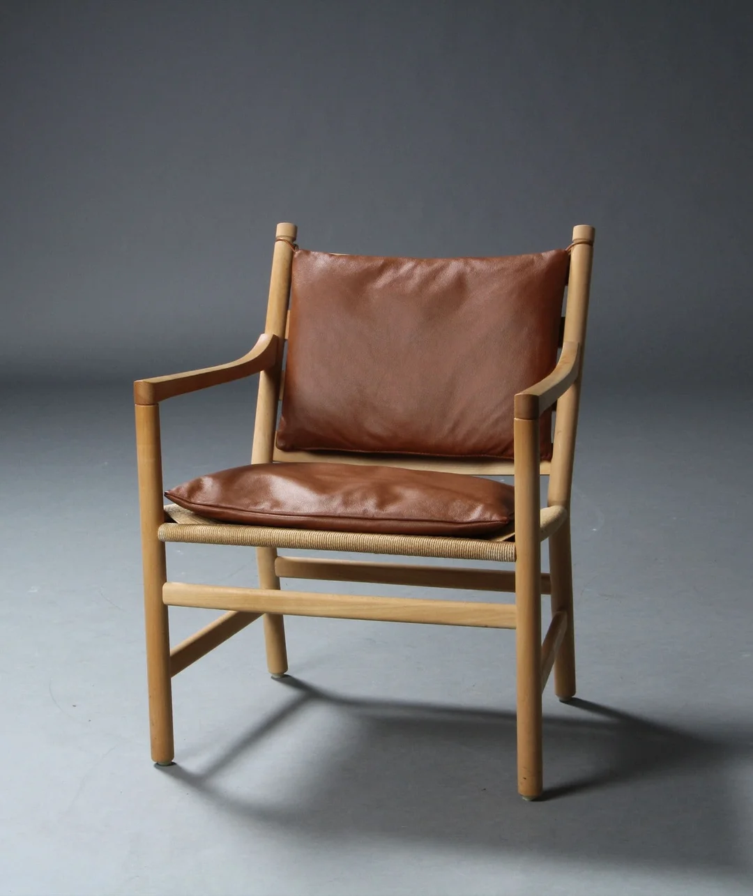 Hans J. Wegner, armstol af bøg, model CH44 — Furniture/Lounge chairs — Lauritz