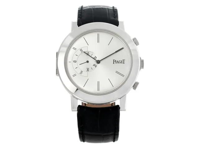 PIAGET, Altiplano Double Jeu XL, Cal 838P + 832P, Serie nr. 957446, Ref nr. G0A31152, Boett nr. PI0378, herrur, 44 mm, 18K vitguld, manuell, safirglas, två urtavlor/urverk, läderband, viklås i 18K vitguld, cert, september 2007, box, ytterkartong. Limiterad och numrerad (Nr. 49/100).