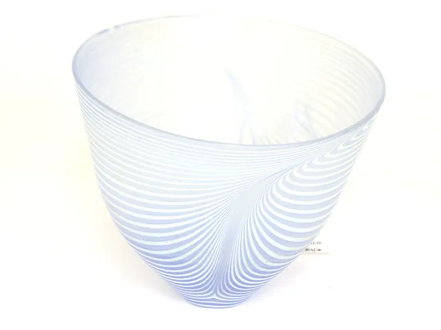 Vas Kosta Boda, design: Bertil Vallien, signerad, 58437, artist coll, 13cm