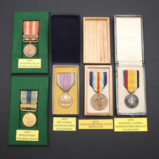 JAPAN: A COLLECTION OF SIX MEDALS INCLUDING A RUSSO-JAPANESE WAR MEDAL.