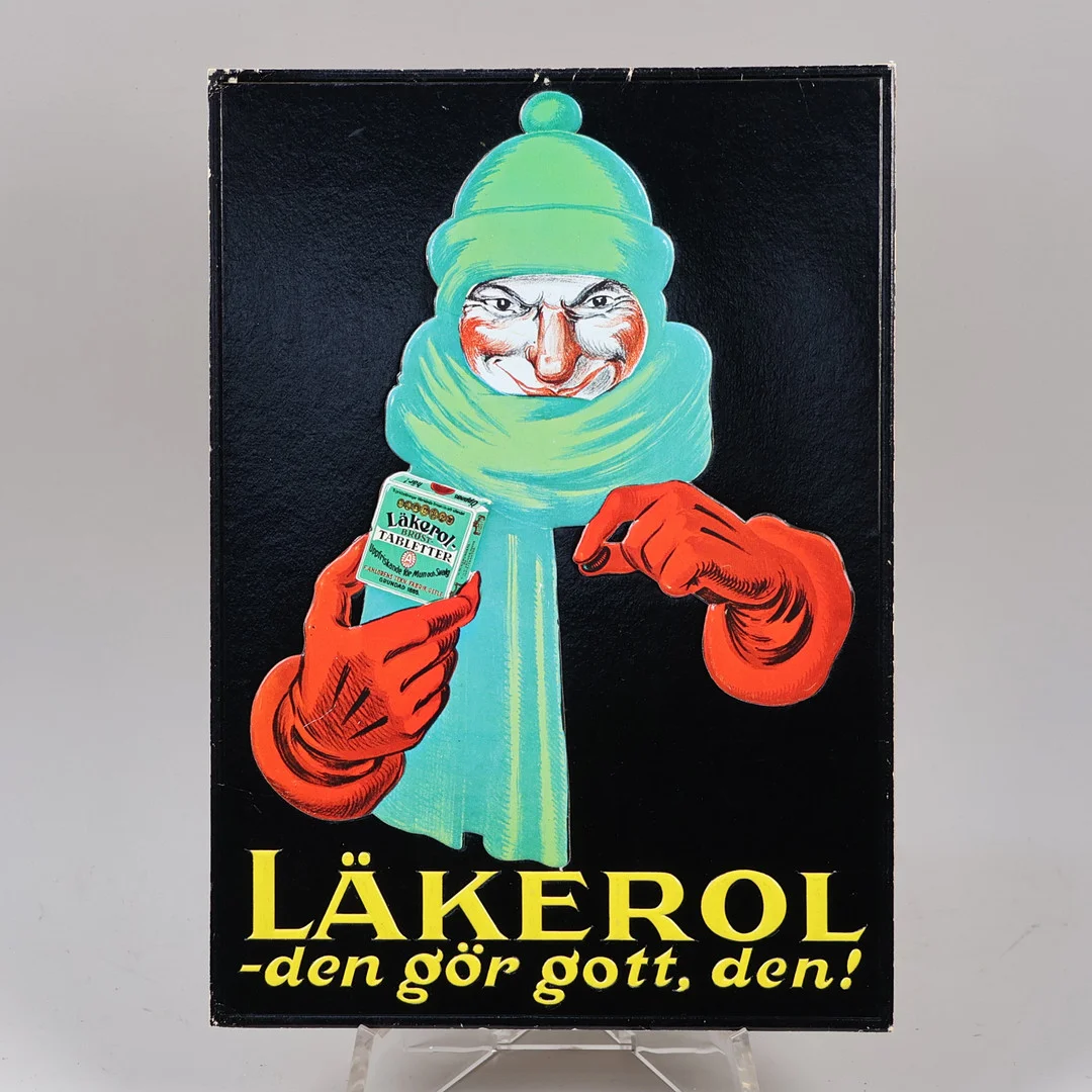 REKLAMSKYLT, "Läkerol -den gör gott, den!", formpressad papp, 1920/30-tal. — Advertising & Signs — Markus Auktioner