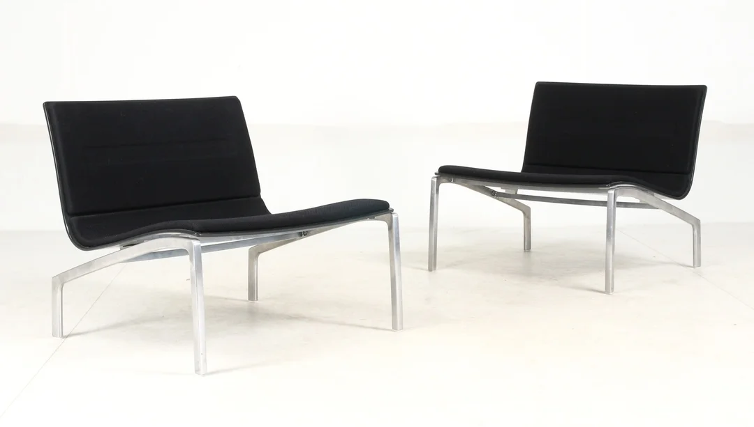 Piero Lissoni for Fritz Hansen. Pair of armchairs / lounge chairs, model PL200 (2) — Furniture/Lounge chairs — Lauritz