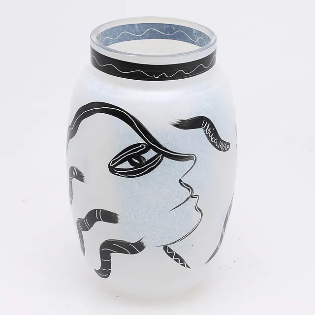 ULRICA HYDMAN-VALLIEN. Vas, glas, "Caramba", Kosta Boda, signerad.