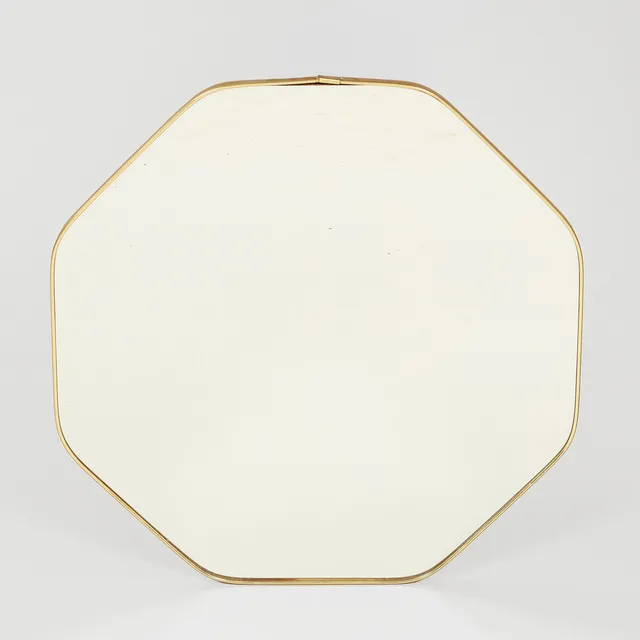 DANSK DESIGN. Ottekantet spejl med ramme af messing, Johansens Spejle, ca. 1960'erne.