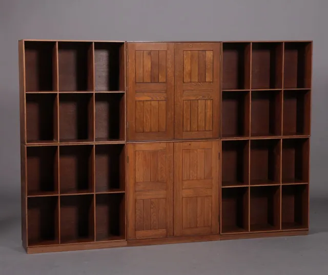 Mogens Koch. Six cabinet modules in oak (6)