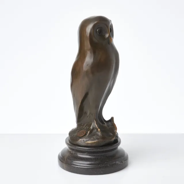 MAX MILO (1938-1976). skulptur, brons, i form av uggla, 1900-tal, signerad "Milo" samt märkt "Bronze Garanti J.B Deposee, Paris", på stensockel.