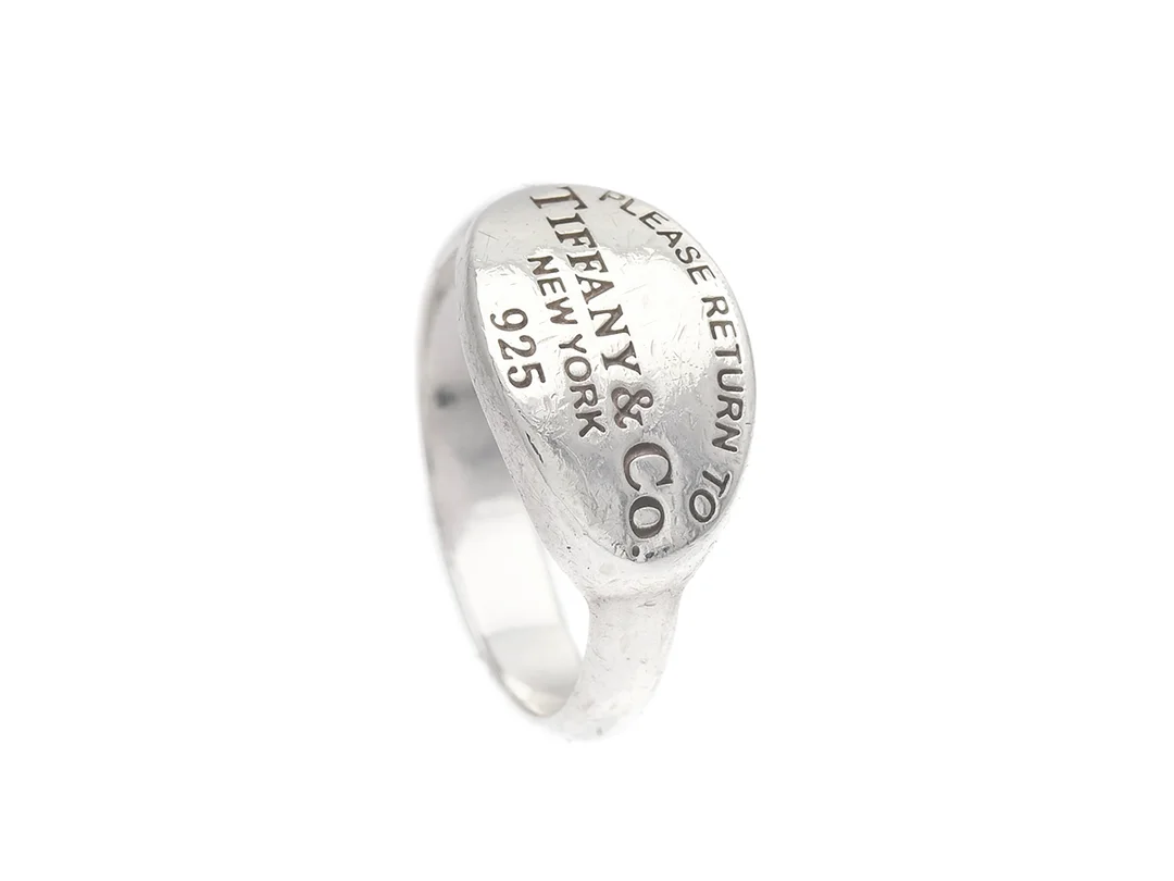 TIFFANY & CO, ring, sterlingsilver, stl 15,5 mm, vikt 3,8 g, slitage. — Smycken/Ring — Kaplans