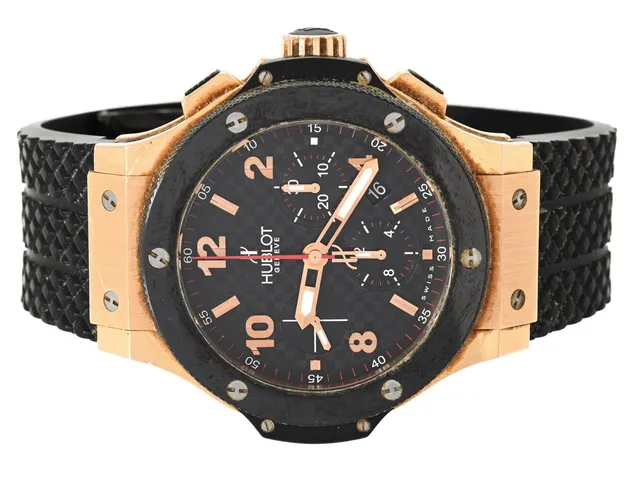 HUBLOT, Geneve, Big Bang, Cal HUB 4100 (ETA 7750), Serie nr. 1029261, Ref nr. 301.PB.131.RX, kronograf, herrur, 44 mm, 18K rosa guld/keramik, automatisk, safirglas, datum, integrerat gummiband, viklås (svart PVD/18K rosa guld), cert, juni 2018.