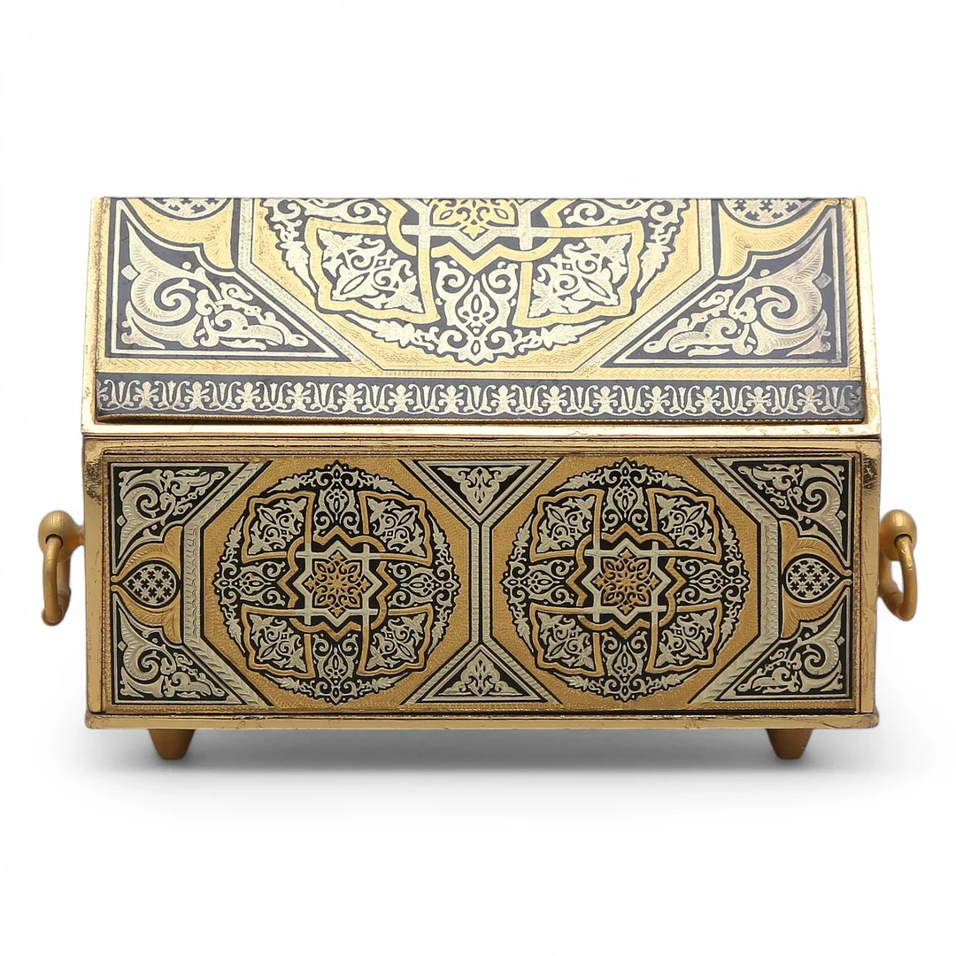 Damascene brass chest in the style of Plácido Zuloaga, second half of the 20th Century. — Other metals — Balclis
