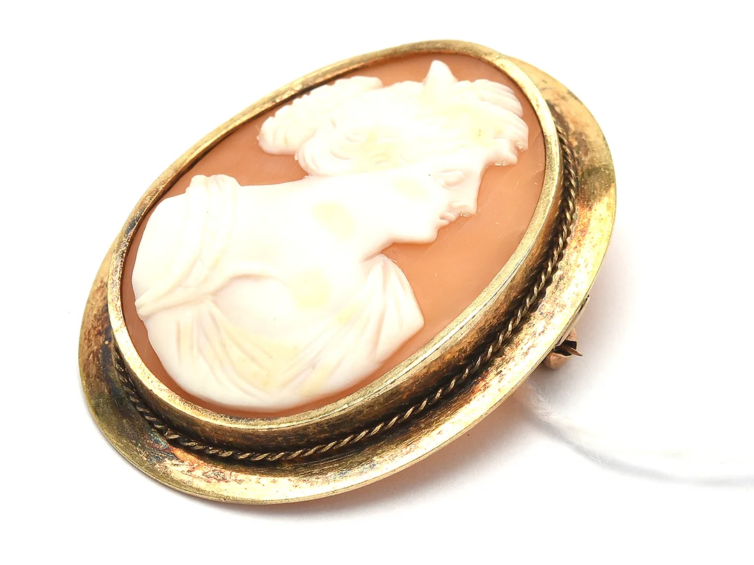 Brosch S830 8,6g 4,3x3,4cm, med Camé — Smycken/Brosch — Kaplans