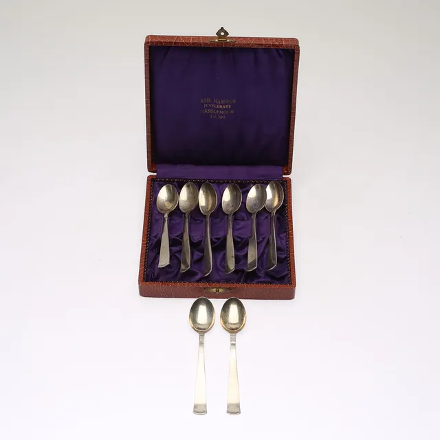 TESKEDAR, 8 st, silver, "Rosenholm", GAB, Stockholm, 1950-/60-tal. Total vikt ca 125 g.