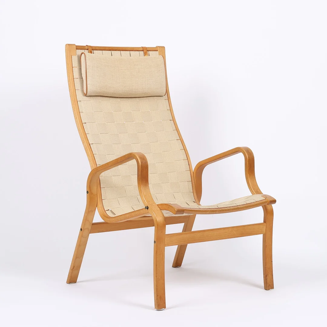 FINN ØSTERGAARD. Lænestol "Albert", bøg, saddeljorde, designet 1978. Danmark. — Armchairs & Chairs — Palsgaard Kunstauktioner