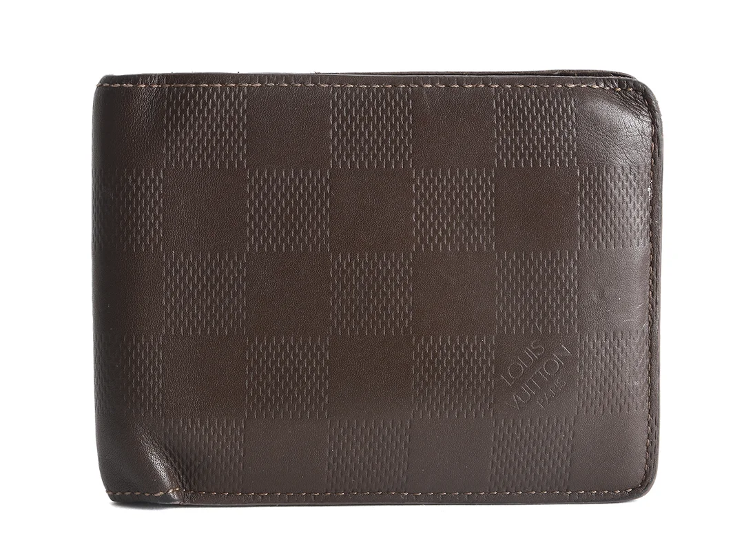 PLÅNBOK, LOUIS VUITTON, Bio-fold, damier, 11x9cm, 3 kontokorts fack, sedel, bruksslitage. — Accessoarer/Plånböcker — Kaplans