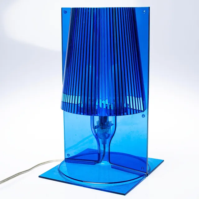 FERRUCCIO LAVIANI. “Take”, Bordslampa, för Kartell, Samtida tillverkning, Blå polykarbonat.