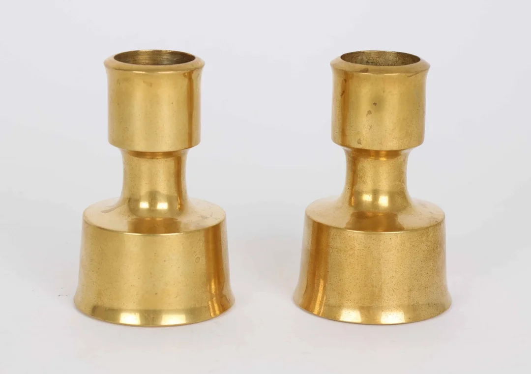 Jens Harald Quistgaard (1919-2008). A pair of brass candlesticks (2) — Silver, bronze, copper and pewter/Bronze, copper, brass, pewter — Lauritz