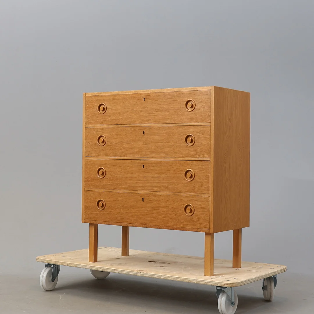 BYRÅ, ek, 1900-talet mitt. — Cupboards, Cabinets & Shelves — Gomér & Andersson Nyköping
