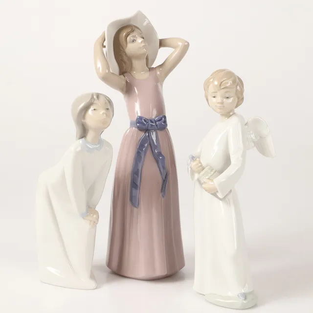 FIGURINER, 3 stycken, porslin, Lladro samt Nao, Spanien.