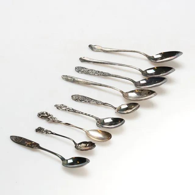 SKEDAR, 12 st, silver, olika modeller, vikt ca 235 gram.