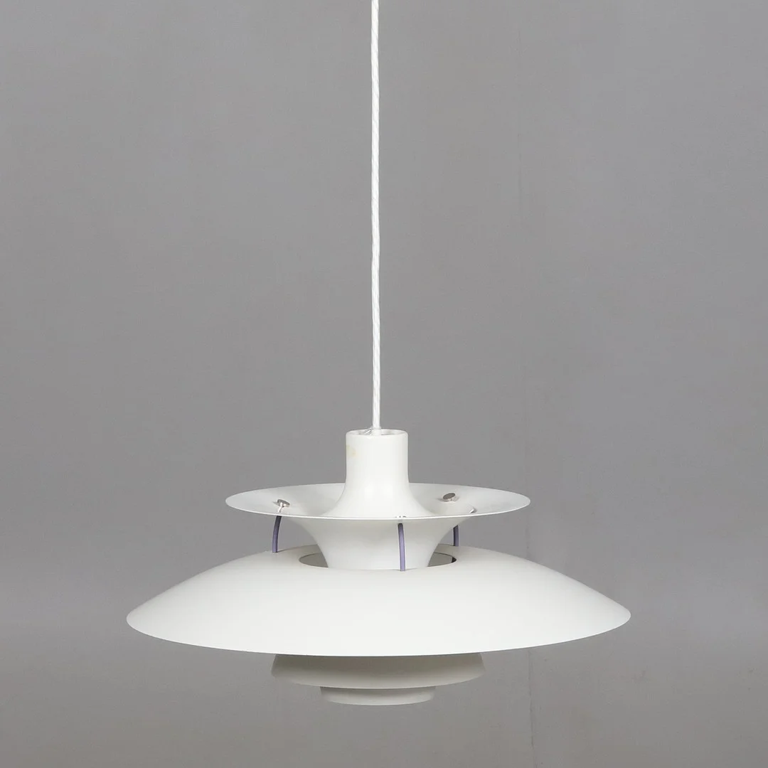 PAUL HENINGSEN. TAKLAMPA, "PH5". — Ceiling lights — Örebro Stadsauktioner