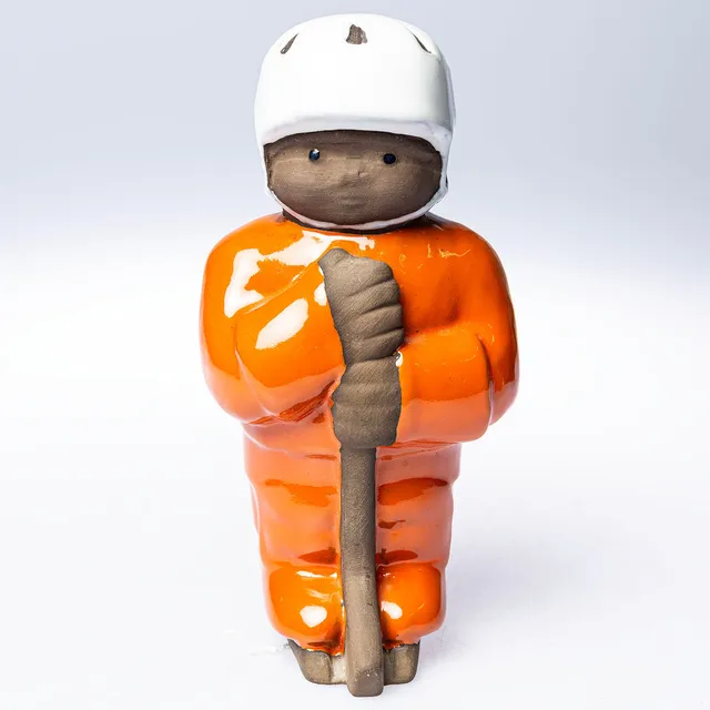 BERIT TERNELL. Figurin, "Ishockeyspelare", nr: 9057, stengods, Upsala-Ekeby.