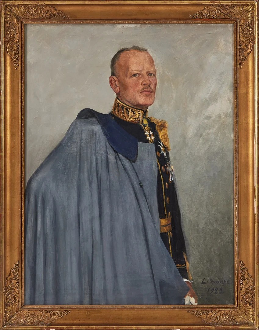 LOUIS SPARRE. porträtt av generalmajor friherre Lars Sparre (1864–1947), signerad och daterad 1922. — Paintings — Stockholms Auktionsverk Magasin 5