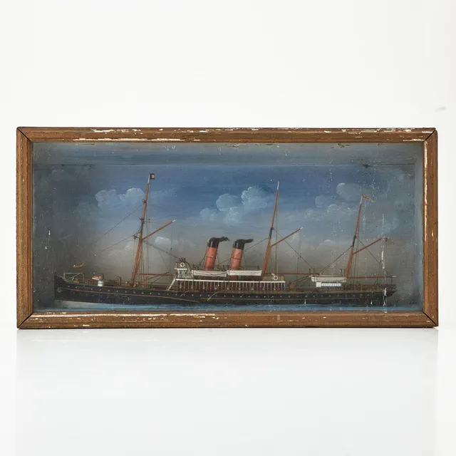 DIORAMA, innehållande fartygsporträtt föreställande ångfartyget "Alexandria".