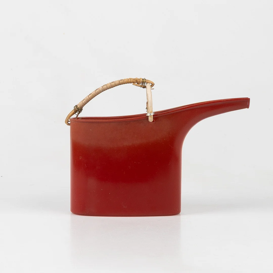 STIG LINDBERG. Vattenkanna "Fontana", tillverkad för Gustavsberg 1967–72. — Miscellaneous — Stockholms Auktionsverk Helsingborg