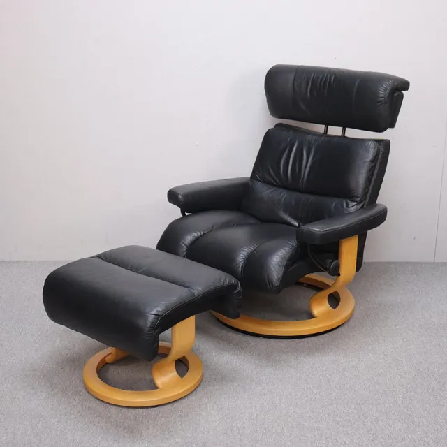FÅTÖLJ MED FOTPALL, Stressless, Ekornes, Norge.