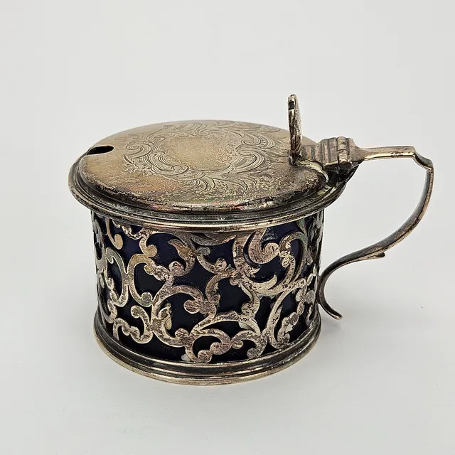 SENAPSKANNA, silver och glas, England.