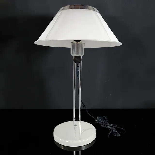 PER SUNDSTEDT. Bordslampa, "Mars", metall/plast, Ateljé Lyktan, Åhus.