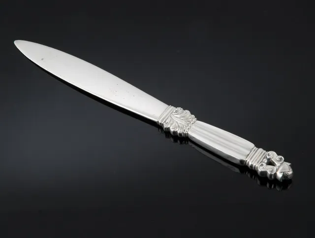 Johan Rohde for Georg Jensen. 'Konge' brevkniv af sterlingsølv