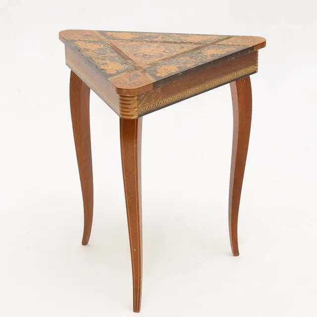 SYBORD, med speldosa, intarsia, tidigt 1900-tal.
