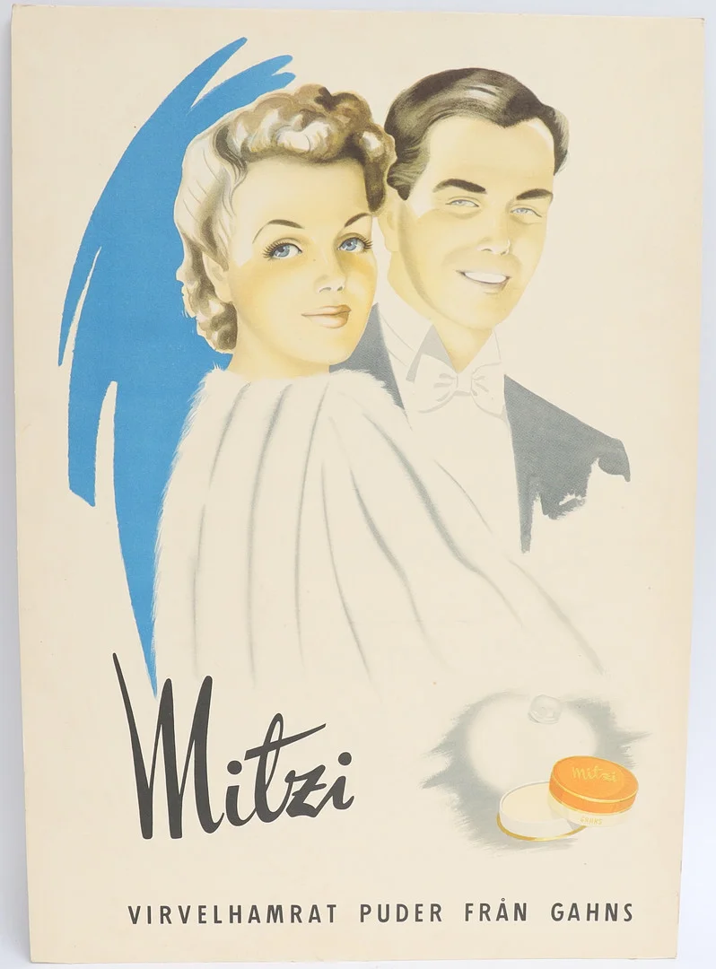 REKLAMSKYLT, "Mitzi" Gahns, omkring 1900-talets mitt, papp. — Advertising & Signs — Falun Auktionsbyrå
