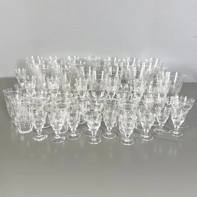 EDVIN OLLERS. Glasservisdelar, 61 dlr, "Tip-Top", Elme glasbruk, 1900-talets första hälft.