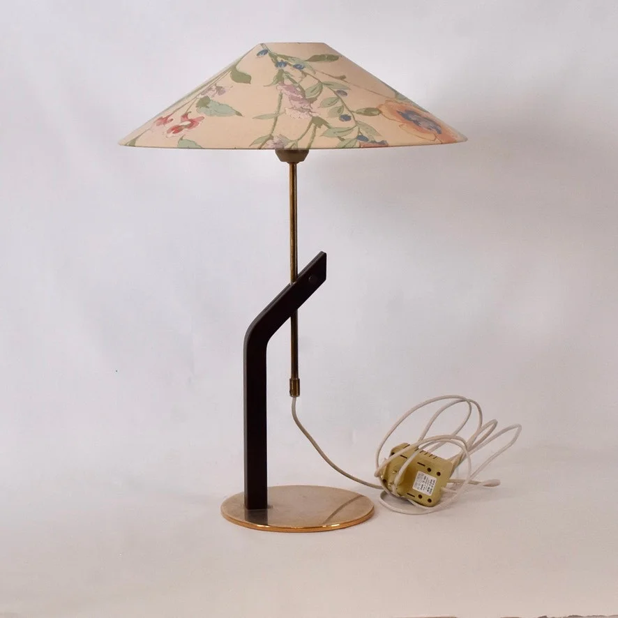 LARS BESSFELT. bordslampa, bonad bok och krom, Ateljé Lyktan Åhus 1979. — Table Lamps — Halmstads Auktionskammare
