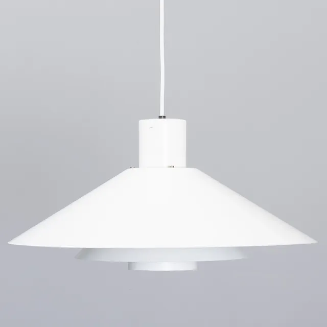 CHRISTIAN HVIDT. "Trapez", loftslampe, hvidlakeret metalplade. Danmark, 1980'erne.