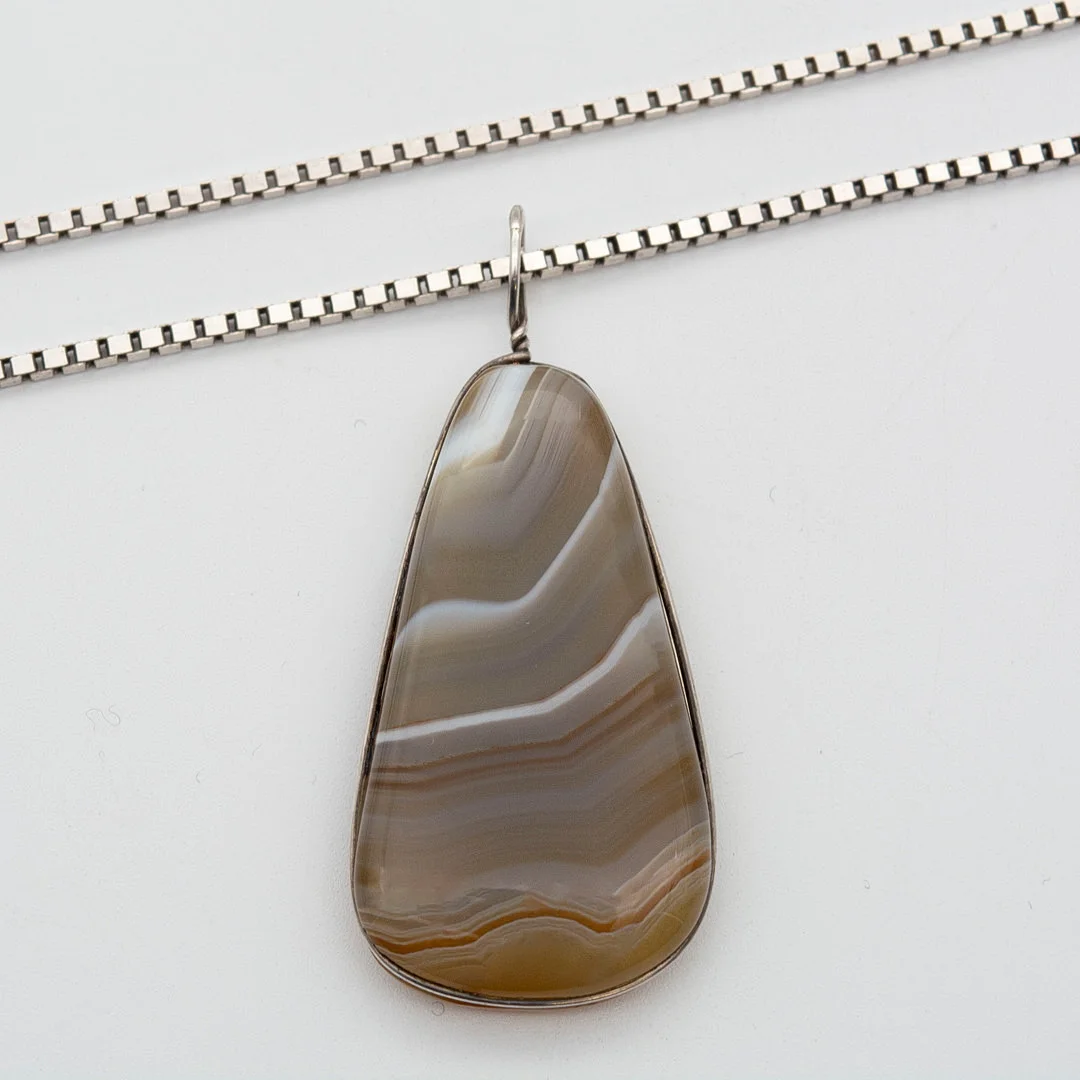 DESIGNER COLLIER, VINTAGE, KETTE 925ER STERLINGSILBER, ANHÄNGER ACHAT UND SILBERDRAHT (GEPRÜFT). — Necklace — Kunst- und Auktionshaus Kleinhenz