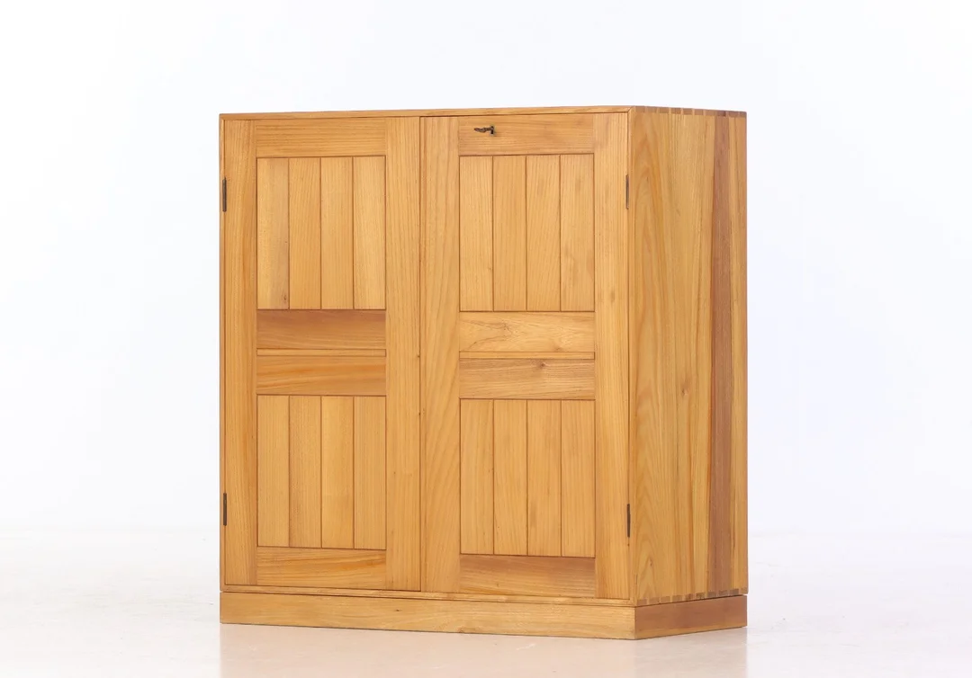 Mogens Koch for Rud. Rasmussen. Cabinet module of elm — Furniture/Cabinets, chests of drawers — Lauritz