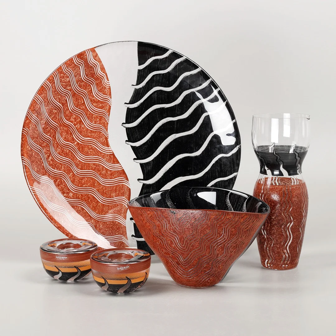 MONICA BACKSTRÖM. Glasföremål, 5 delar, "Tonga", Kosta Boda. — Utility glass — Växjö Auktionskammare