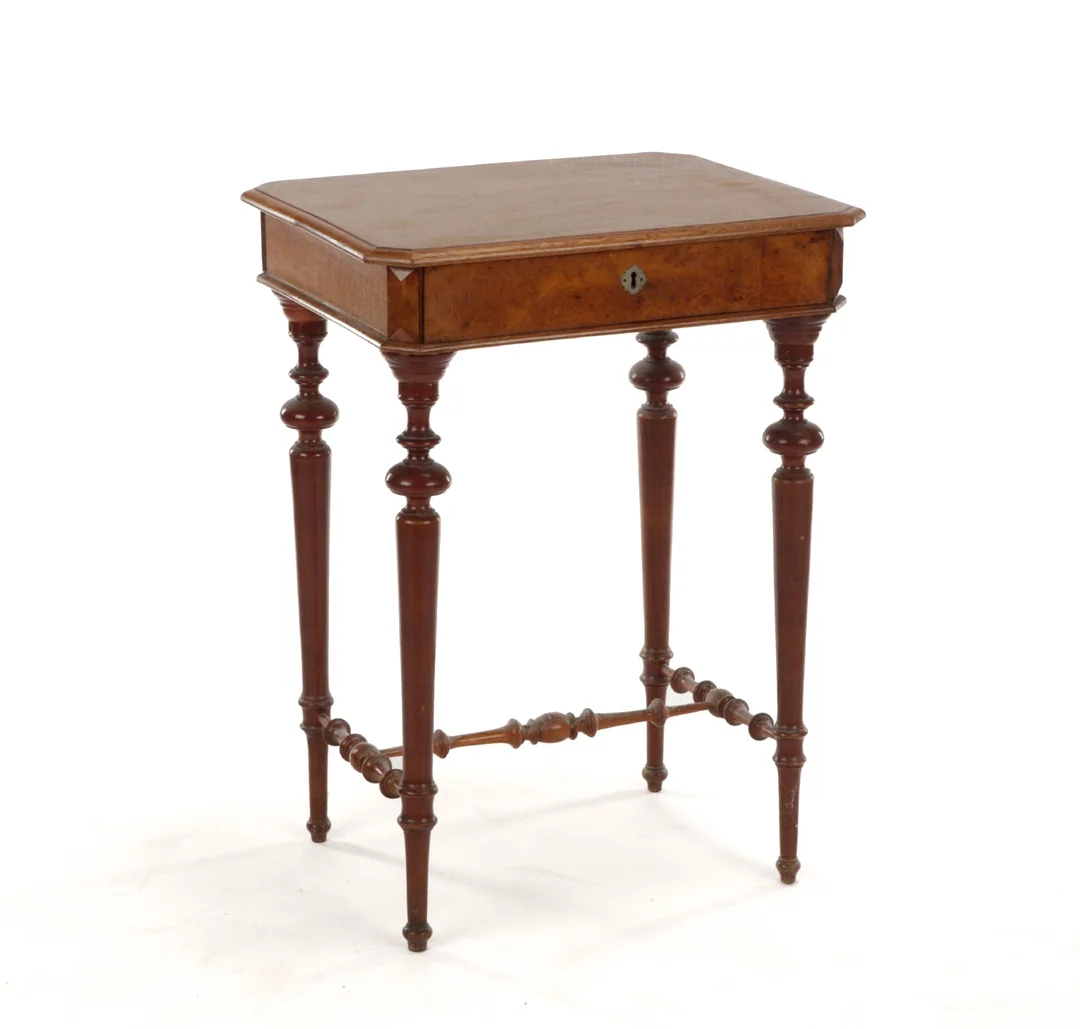 Mahogany sewing table — Furniture/Coffee tables, occasional tables — Lauritz