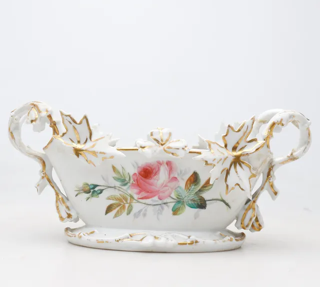 Napoleon III centrepiece in porcelain, 19th Century.