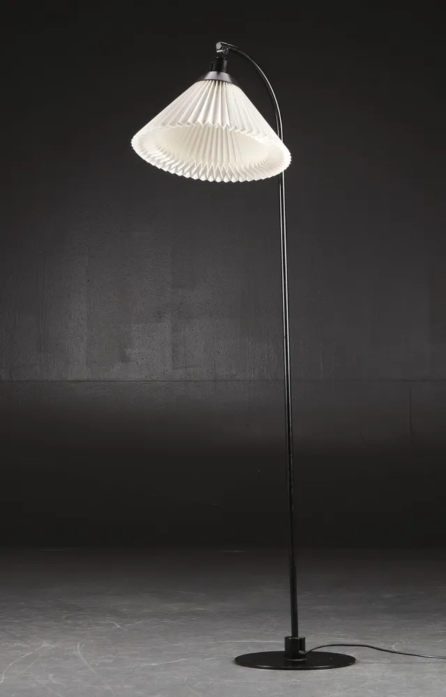 Flemming Agger for Le Klint. Gulvlampe / standerlampe, model 368