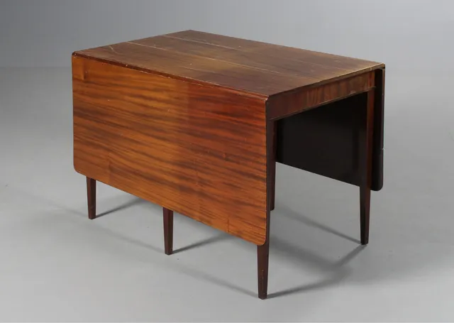 Frits Henningsen. Klapbord af mahogni