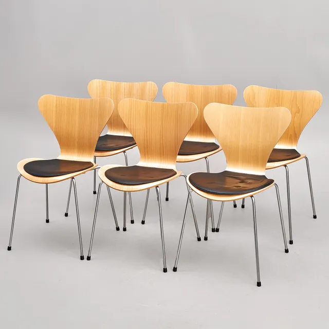 ARNE JACOBSEN. Stolar, 6 stycken, "Sjuan", Fritz Hansen, Danmark 2004.