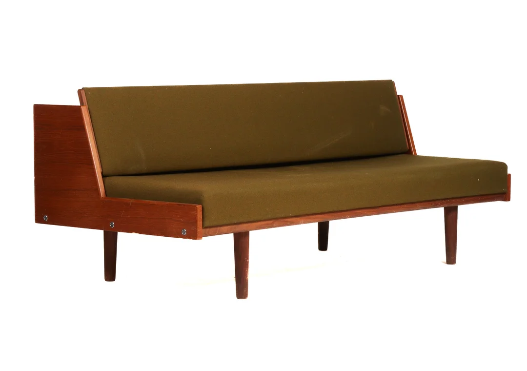 Hans J. Wegner. Teak daybed, model 'GE-258' — Furniture/Lounge suites, sofas — Lauritz